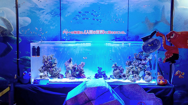 映画館様のロビー